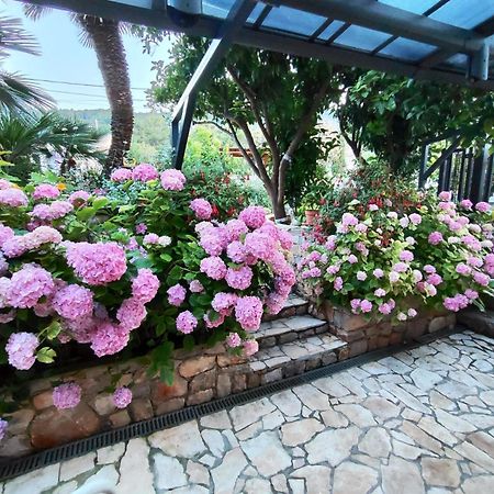 Vacation House Orange Вели-Лошинь Экстерьер фото