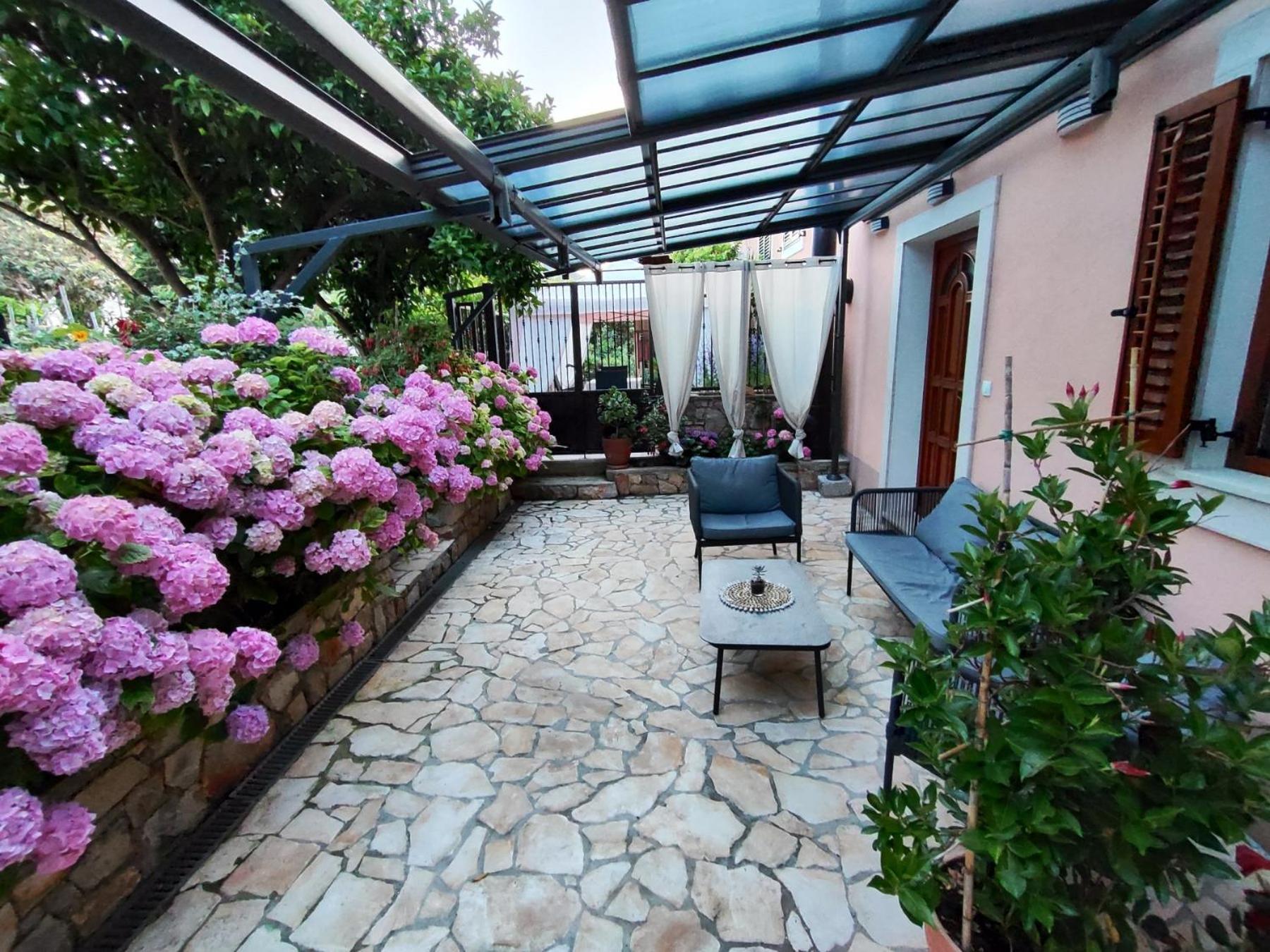 Vacation House Orange Вели-Лошинь Экстерьер фото