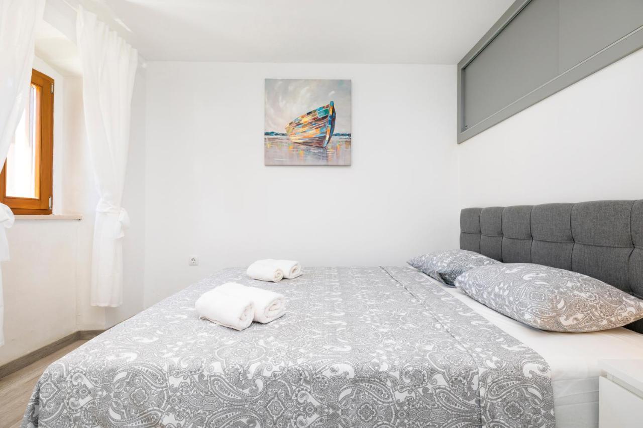 Vacation House Orange Вели-Лошинь Экстерьер фото
