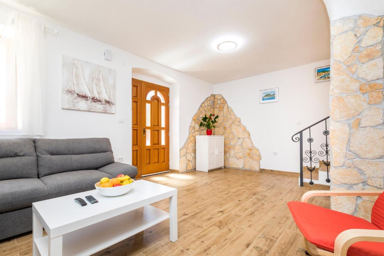Vacation House Orange Вели-Лошинь Экстерьер фото