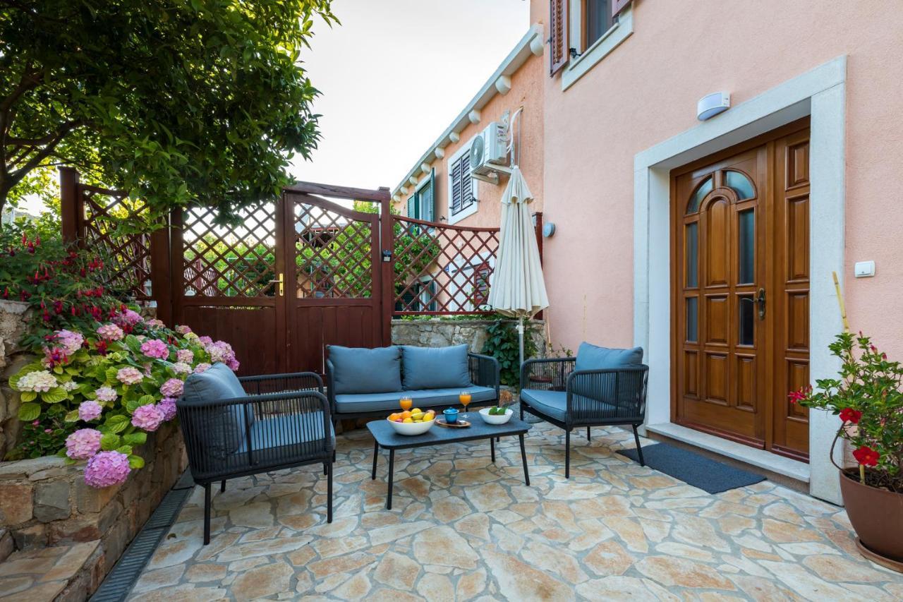 Vacation House Orange Вели-Лошинь Экстерьер фото