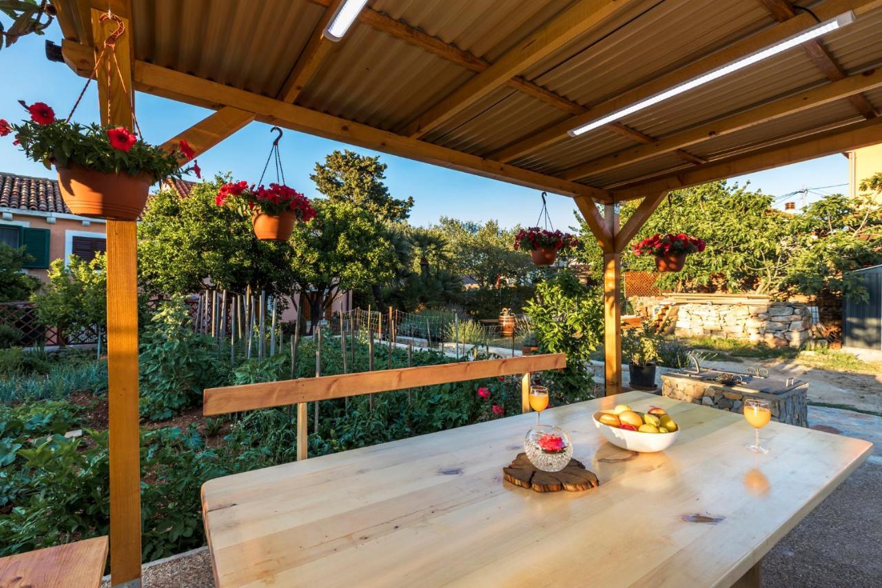Vacation House Orange Вели-Лошинь Экстерьер фото