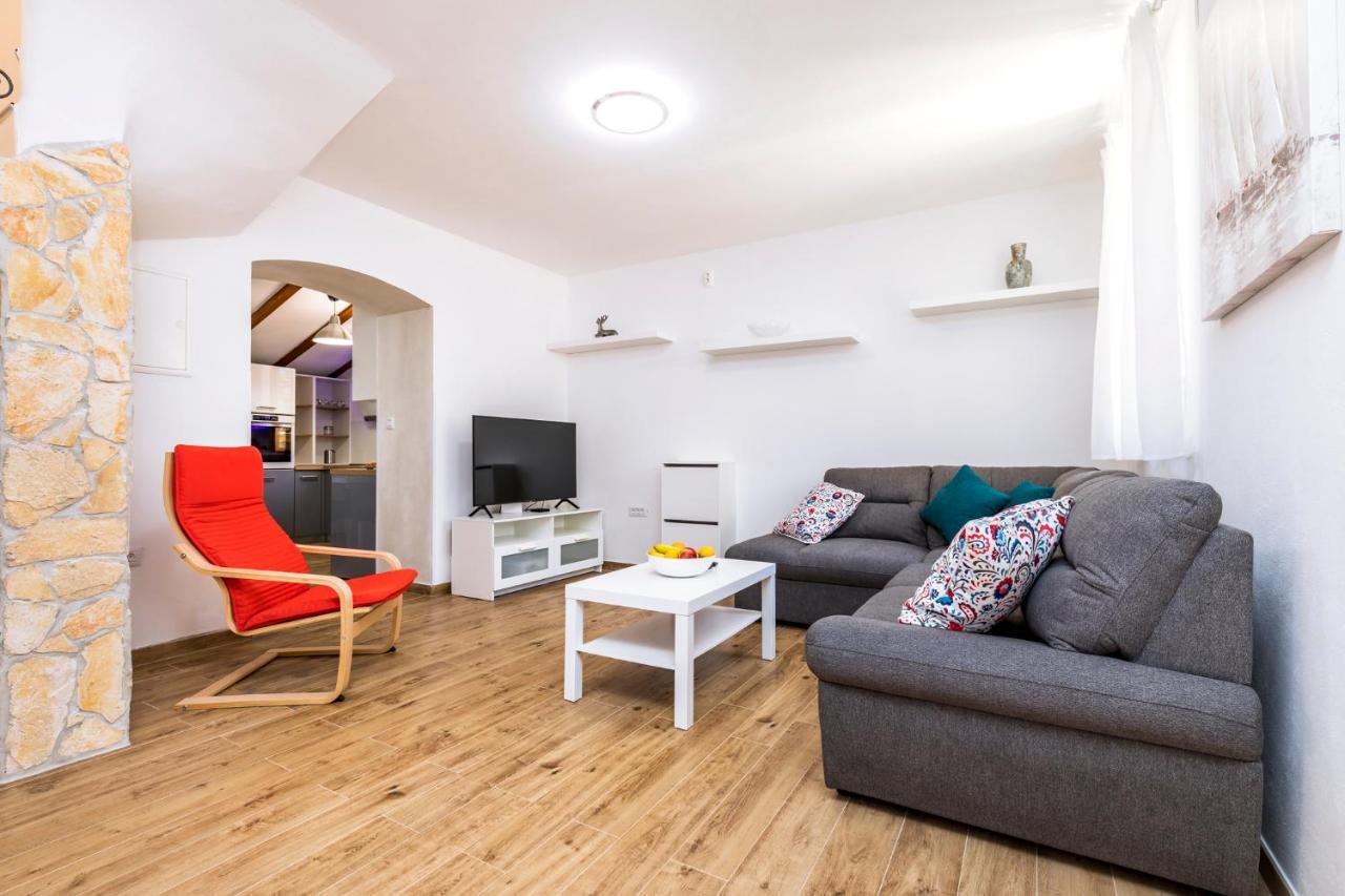 Vacation House Orange Вели-Лошинь Экстерьер фото
